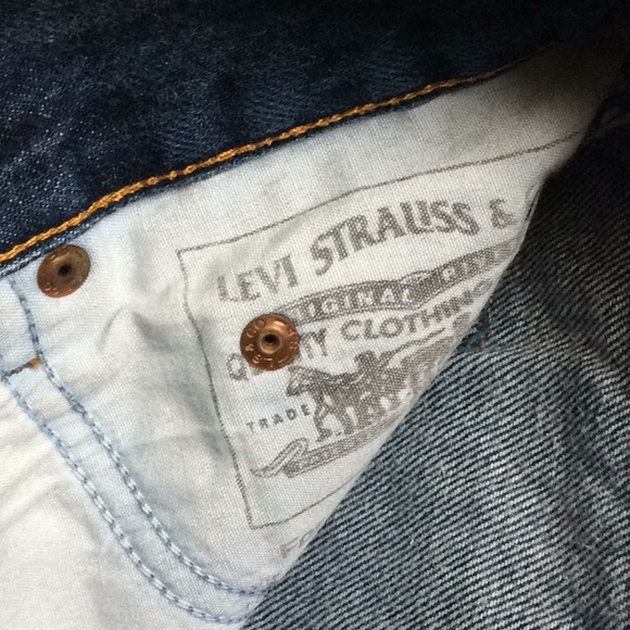 Levi 501 cut off shorts. - Picture 8 of 8